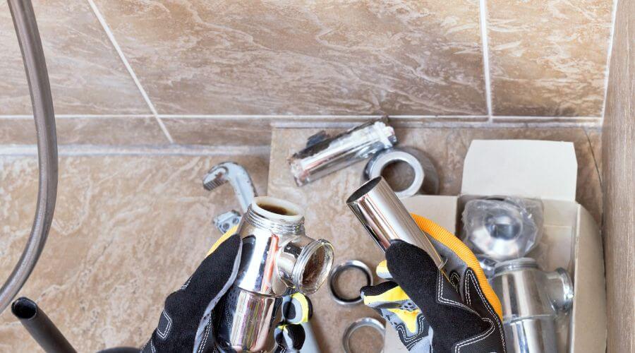 Professional gutter cleaning in Cabool, MO